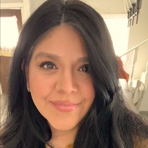 Meet your Posher, Valarie